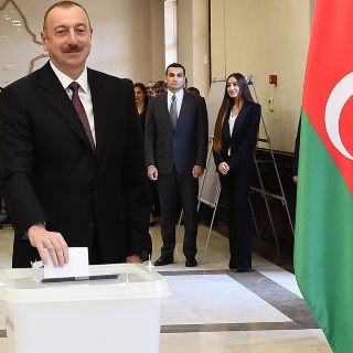 Ilham Alíev triunfa en las presidenciales de Azerbaiyán
