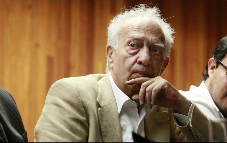 En el año 2005, Sergio Pitol recibió el Premio Cervantes de literatura por toda su trayectoria. EL INFORMADOR / ARCHIVO