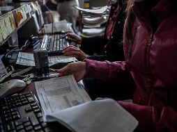 Dolor de cabeza, problemas gastrointestinales, estreñimiento, neurodermatitis, alimentación excesiva y alteraciones del sueño son síntomas que se presentan las mujeres trabajadoras con este padecimiento. EL INFORMADOR / ARCHIVO