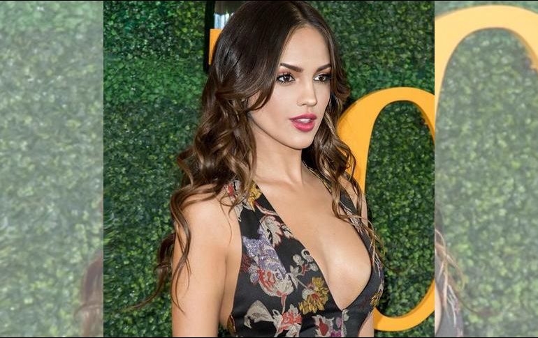 En la pasada entrega del Oscar, Eiza fue objeto de memes por el vestido que usó. INSTAGRAM / eizagonzalez