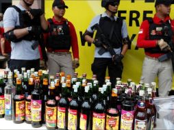 En Yakarta y sus ciudades satélite, siete personas han sido arrestadas como sospechosas de fabricar la bebida. ESPECIAL