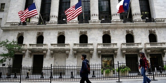 Wall Street cierra en terreno mixto