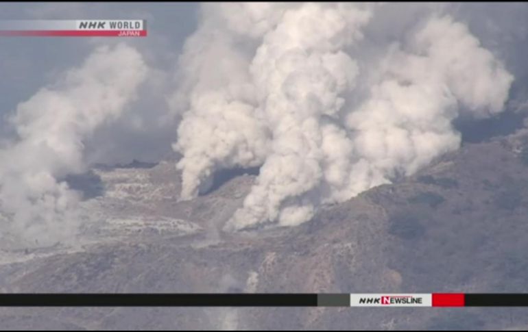 La erupción del Io Yama es la última de una serie de explosiones volcánicas que ha registrado en Japón este año y la segunda en lo que va de este mes. ESPECIAL / nhk.or.jp