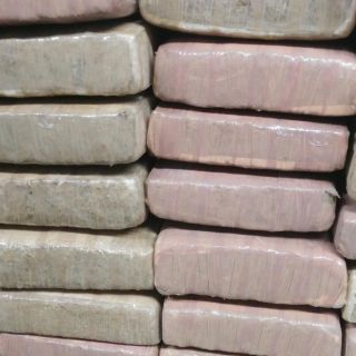 Localizan 222 kilos de mariguana en empresa de paquetería tapatía