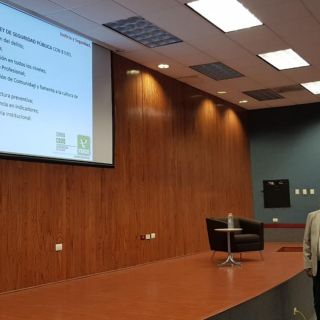 Cosio propone titulación con proyecto de emprendimiento y sin tesis