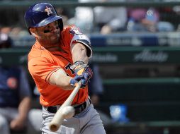 José Altuve pegó doblete productor de dos carreras en el quinto rollo. AP/T. Warren