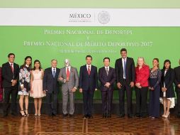 Los ganadores fueron galardonados cinco meses después de fueran anunciados; a la ceremonia acudieron Alfredo Castillo, titular de la Conade y Carlos Padilla, presidente del COM. TWITTER / @PresidenciaMX