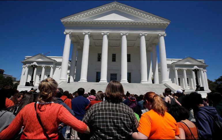 Más de dos mil quinientas manifestaciones se llevaron a cabo por todo Estados Unidos, encabezadas por estudiantes que exigen la regulación de venta de armas en su país. AP / B. Brown