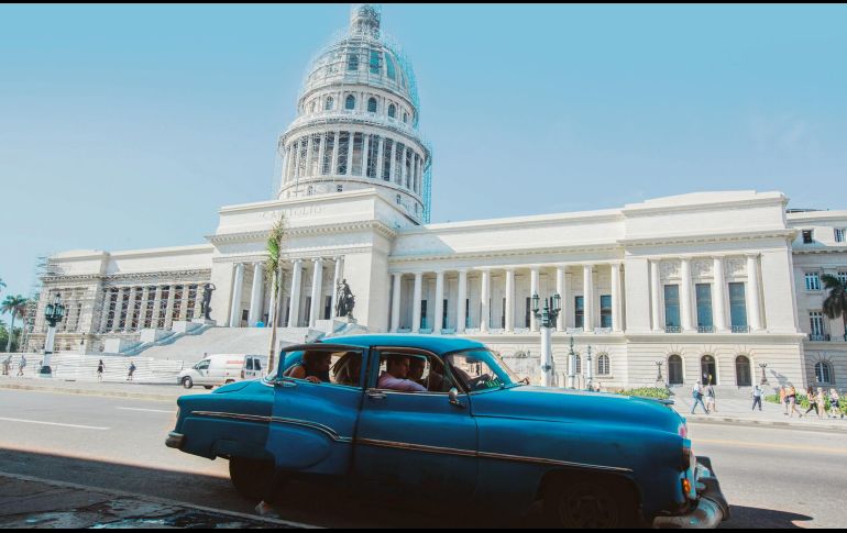 El Capitolio, al fondo, está siendo restaurado para que vuelva a ser la sede del parlamento cubano. EL INFORMADOR/ G. Gallo