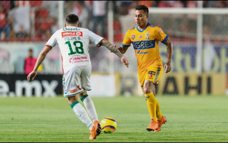 Pese a que Eduardo Vargas (derecha) adelantó a Tigres, el duelo terminó con empate 1-1. MEXSPORT