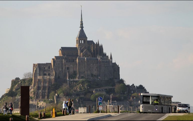 El monte Saint-Michel figura en la lista del patrimonio de la humanidad de la Unesco desde 1979. AFP/ARCHIVO