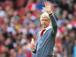 Arsene Wenger. El DT del Arsenal dejará el cargo. EFE