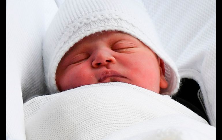 El tercer hijo de los duques nació a las 11:01 y pesó 3.8 kilos.  AFP/B. Stansall