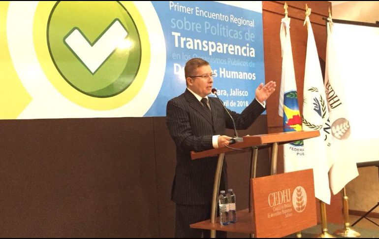 El fiscal de Derechos Humanos, Dante Haro, inauguró el encuentro. TWITTER / @CEDHJ