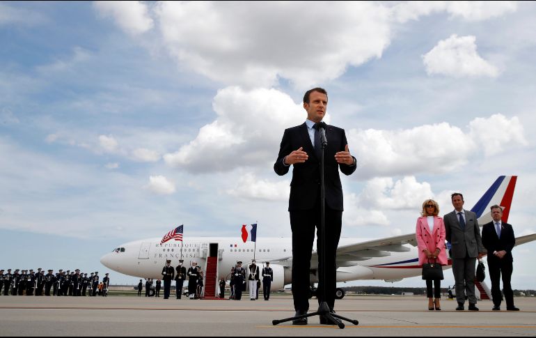 El presidente francés Emmanuel Macron pronuncia un discurso a su llegada a la Base de la Fuerza Aérea Andrew, en el estado de Maryland. Macron realiza una visita oficial a Estados Unidos. AP/J. Martin