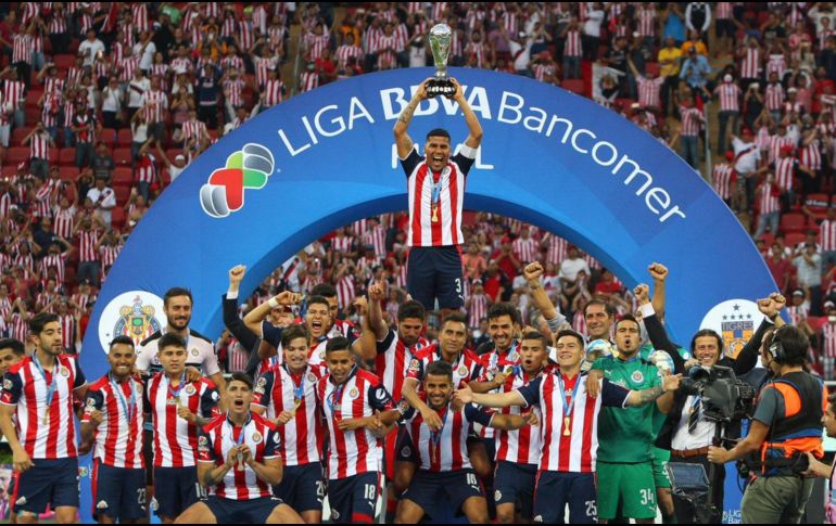 Chivas no ha dejado de alimentar la emoción de sus aficionados previo a que disputen el título de la Copa de Concachampions ante el Toronto FC. TWITTER / @Chivas