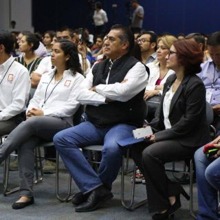 "Si yo no votara por mí, votaría por Margarita", afirma "El Bronco"