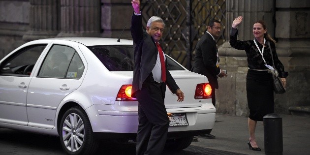 #Verificado2018 &iquest;El auto de L&oacute;pez Obrador tiene multas pendientes de pagar?