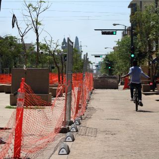 Continúan cierres en negocios de Av. Alcalde; van otros 13
