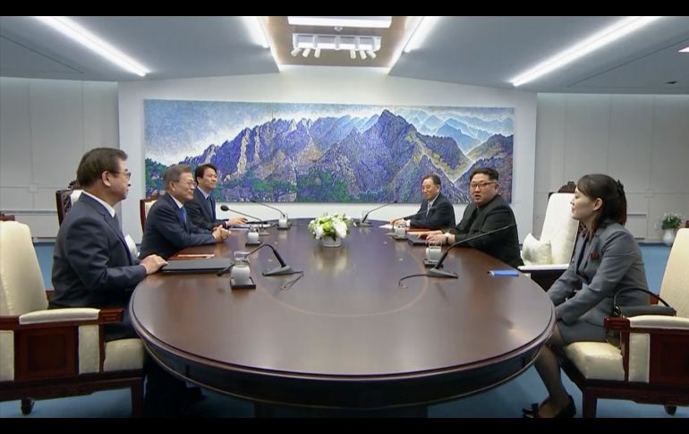 En la reunión en la Casa de la Paz en el Área de Seguridad Conjunta. AP/Korea Host Broadcast