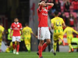 Jiménez pone una asistencia de gol, pero no logra evitar la derrota de su equipo. AFP/F. Leong