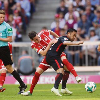Fabián y el Frankfurt no pueden con el campeón