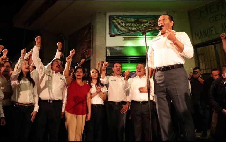 En el inicio de campaña de Almaguer estuvo presente el aspirante priista a la gubernatura, Miguel Castro. ESPECIAL / PRI