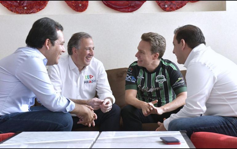 En sus actividades proselitistas en Chiapas, Meade estuvo acompañado del gobernador Manuel Velasco y el candidato priista a la gubernatura Roberto Albores Gleason. NOTIMEX