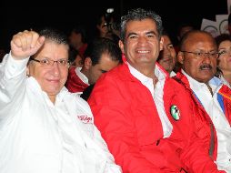 El candidato del PRI a la gubernatura de Puebla, Enrique Doger Guerrero, acompañado del dirigente nacional del partido, Enrique Ochoa Reza. SUN/O. Contreras