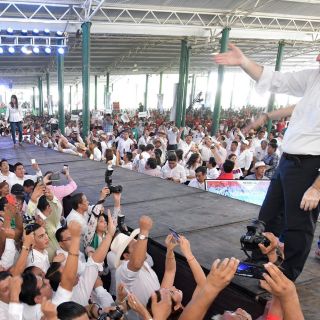 Meade se pronuncia por voto útil si es en su favor