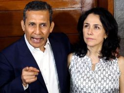 Una vez reunidos, Humala dijo que no eran investigados por corrupción durante su gobierno (2011-2016), “sino por nuestro origen”. AFP / L. Gonzales