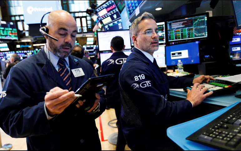 El Dow Jones perdió 64.10 puntos, hasta 24 mil 099.05 enteros. EFE / J. Lane