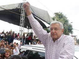 Acompañado de Miguel Barbosa, López Obrador explicó su plan energético que consiste en construir dos refinerías en Ciudad del Carmen y Dos Bocas, Tabasco. NTX / C. Pacheco