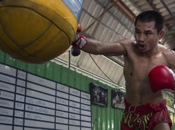 Menayothin tiene un récord de 49-0, 17 por la vía del nocaut. TWITTER