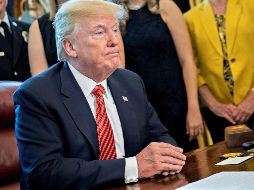 El presidente Trump tuvo agenda pública en la Casa Blanca; sólo se refirió al tema por medio de Twitter. EFE/A. Harrer
