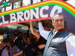 Agrega que renuncia al financiamiento del Instituto Nacional Electoral (INE) porque no quiere gastar el dinero de los ciudadanos en una campaña. NTX