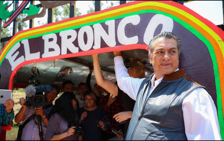 Agrega que renuncia al financiamiento del Instituto Nacional Electoral (INE) porque no quiere gastar el dinero de los ciudadanos en una campaña. NTX