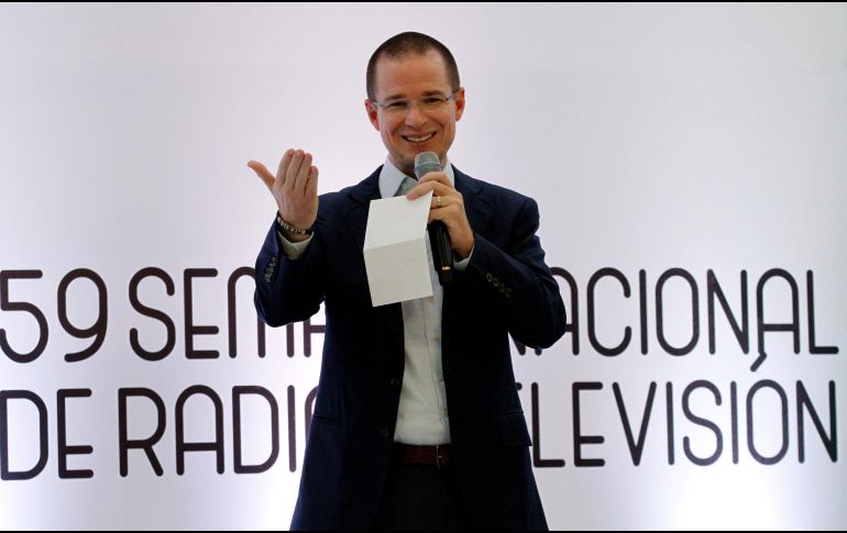 El candidato presidencial ofreció una conferencia en el marco de la 59 semana nacional de Radio y Televisión. NTX / J. Lira