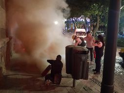 Las llamas fueron sofocadas desde la superficie con extintores y con la ayuda de guardias municipales que acudieron al punto. EL INFORMADOR / S. Rodríguez