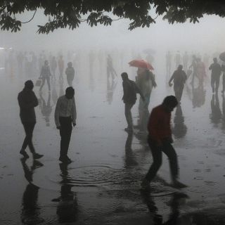 Fuertes lluvias en la India dejan al menos 73 muertos