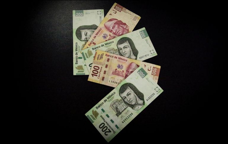 La moneda mexicana se vio afectada negativamente por la fortaleza del dólar en el mercado internacional: analistas. EL INFORMADOR/Archivo