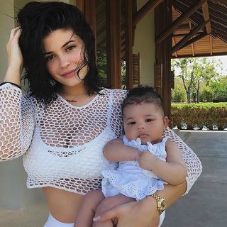 Crean rumores sobre parentezco de hija de Kylie Jenner y su guardaespaldas