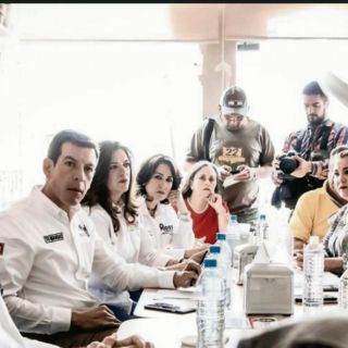 Miguel Castro va por más escuelas en regiones