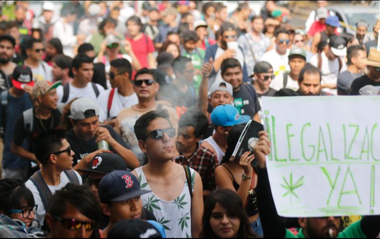 Muchos de los manifestantes plantean los beneficios medicinales de la mariguana como argumento para su legalización. EL INFORMADOR / R. Bobadilla