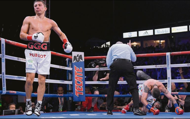 Sin aspavientos. Gennady Golovkin se muestra confiado tras enviar a la lona a Vanes Martirosyan en el segundo asalto de su duelo de anoche en Carson, California. AFP/H. How