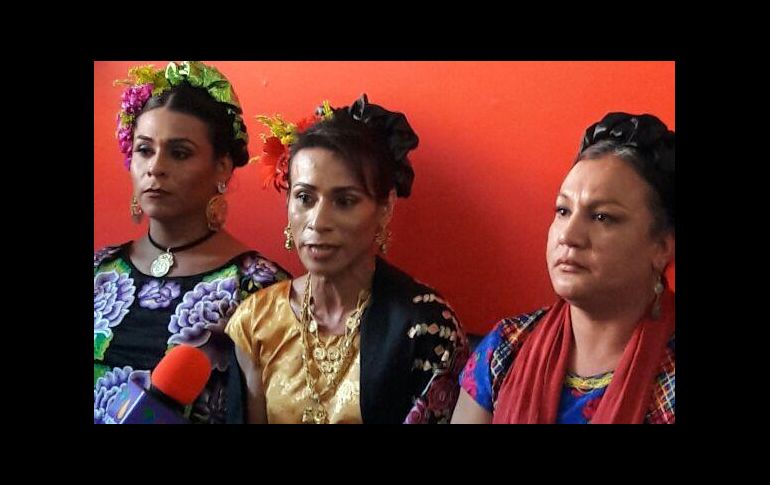 La comunidad Muxe de Juchitán, aseguró que el registro de estas postulaciones son ilegales porque tratan de burlar la paridad de género. TWITTER / @CentroTrans