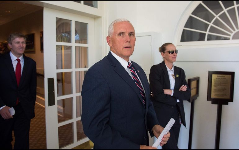 Mike Pence ayer lunes pidió suspender las elecciones del 20 de mayo en las que Maduro buscará la reelección. AFP / ARCHIVO