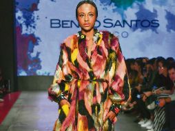 Tono. El morado es uno de los tonos que predominan en la nueva colección del diseñador. CORTESÍA BENITO SANTOS