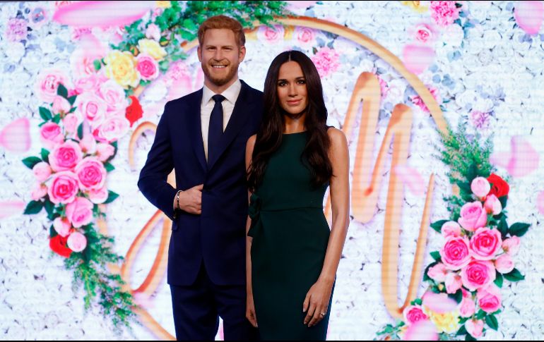 Las figuras de cera del príncipe Enrique de Inglaterra y su prometida Maghan Markle se muestran en el Museo Madame Tussauds en Londres. Con la boda real a realizarse el 19 de mayo, el museo develó la estatua de Markle. AP/F. Augstein