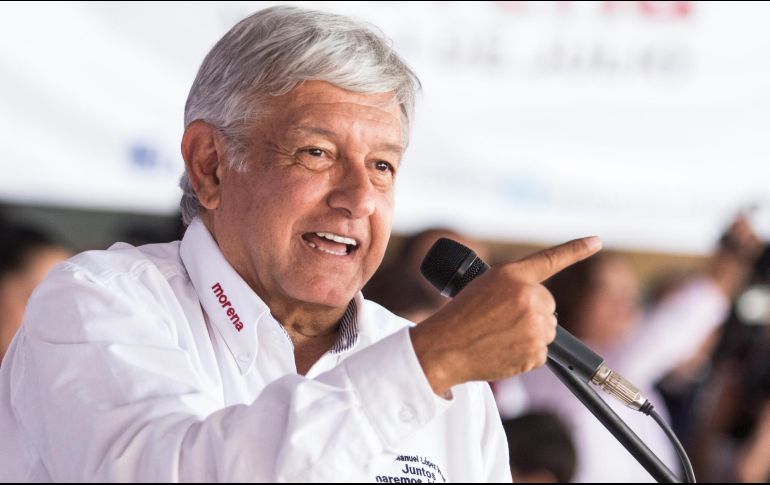 Andrés Manuel aclaró que su principal propuesta es construir dos pistas aéreas en la base militar de Santa Lucía. NOTIMEX